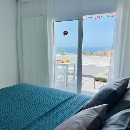 Paulmarie Duplex Ocean View アパート アデヘ